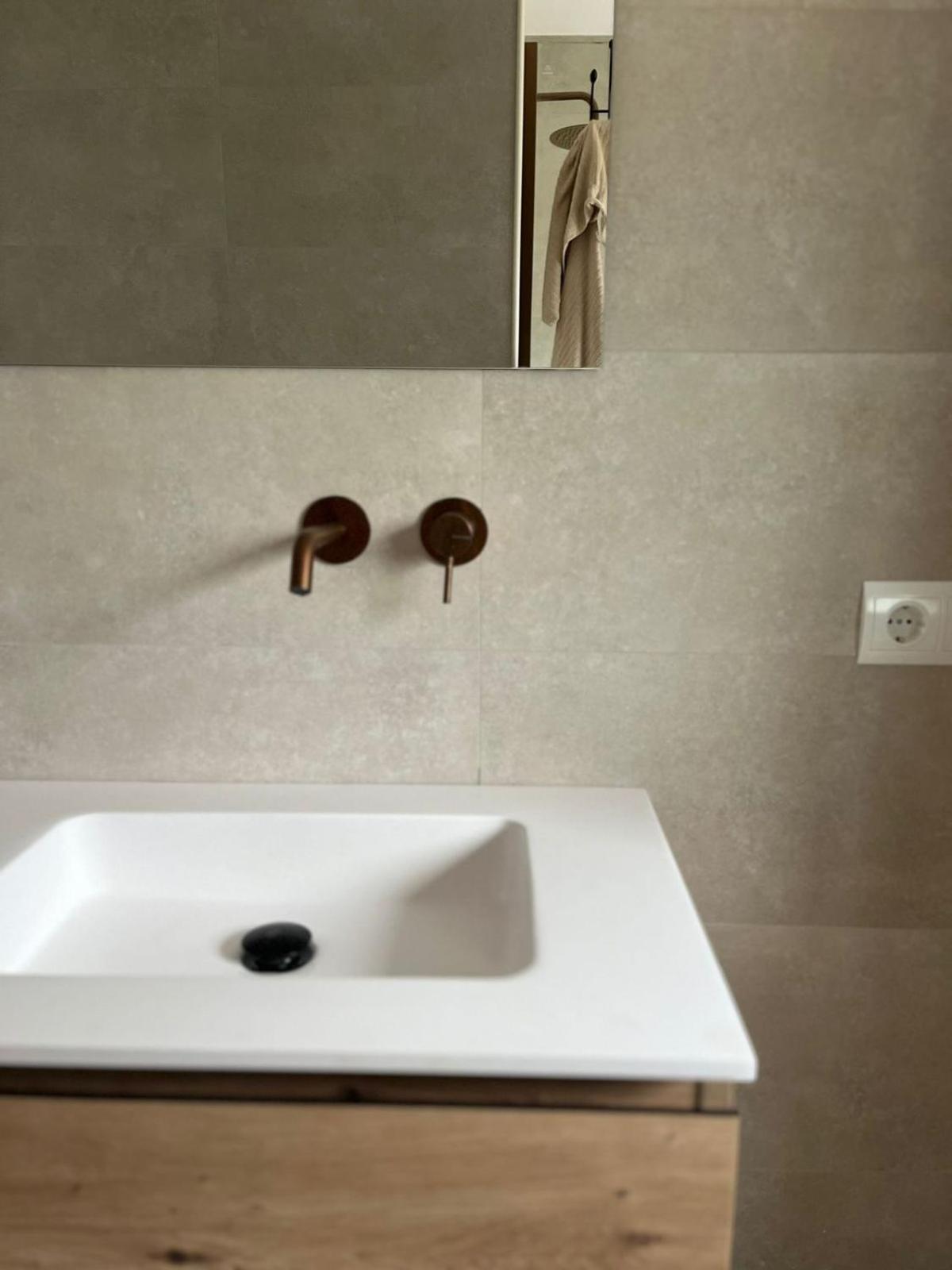 Calella De Palafrugell - Piso Reformado Con Piscina, Wifi Y Parking Gratuito Apartment Exterior photo